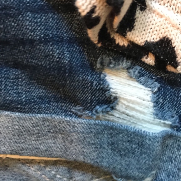 Hollister dark wash shorts - Picture 4 of 5